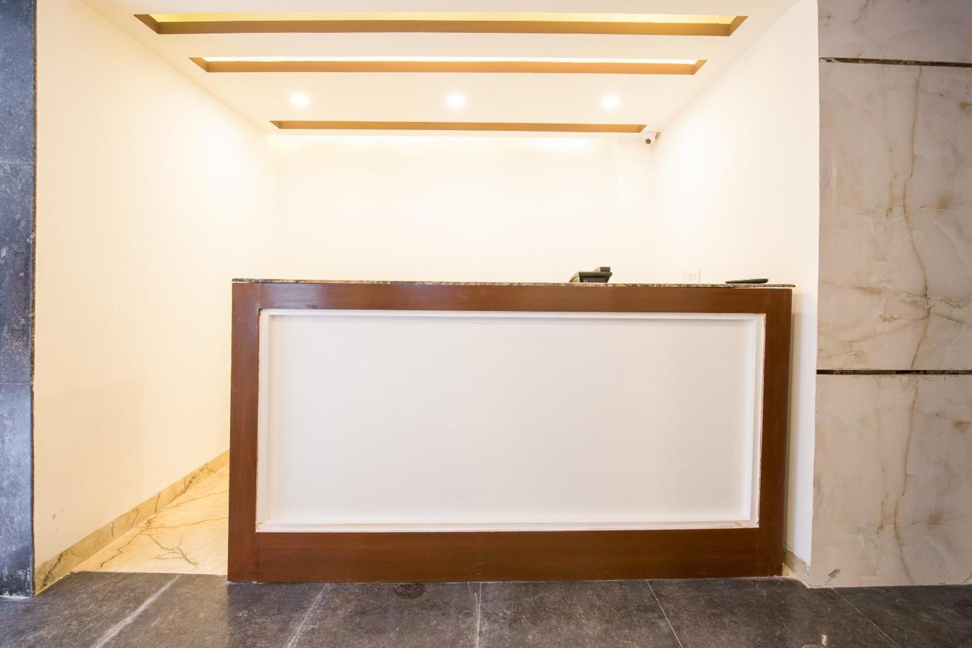 Hotel O Melfort New Delhi Ngoại thất bức ảnh